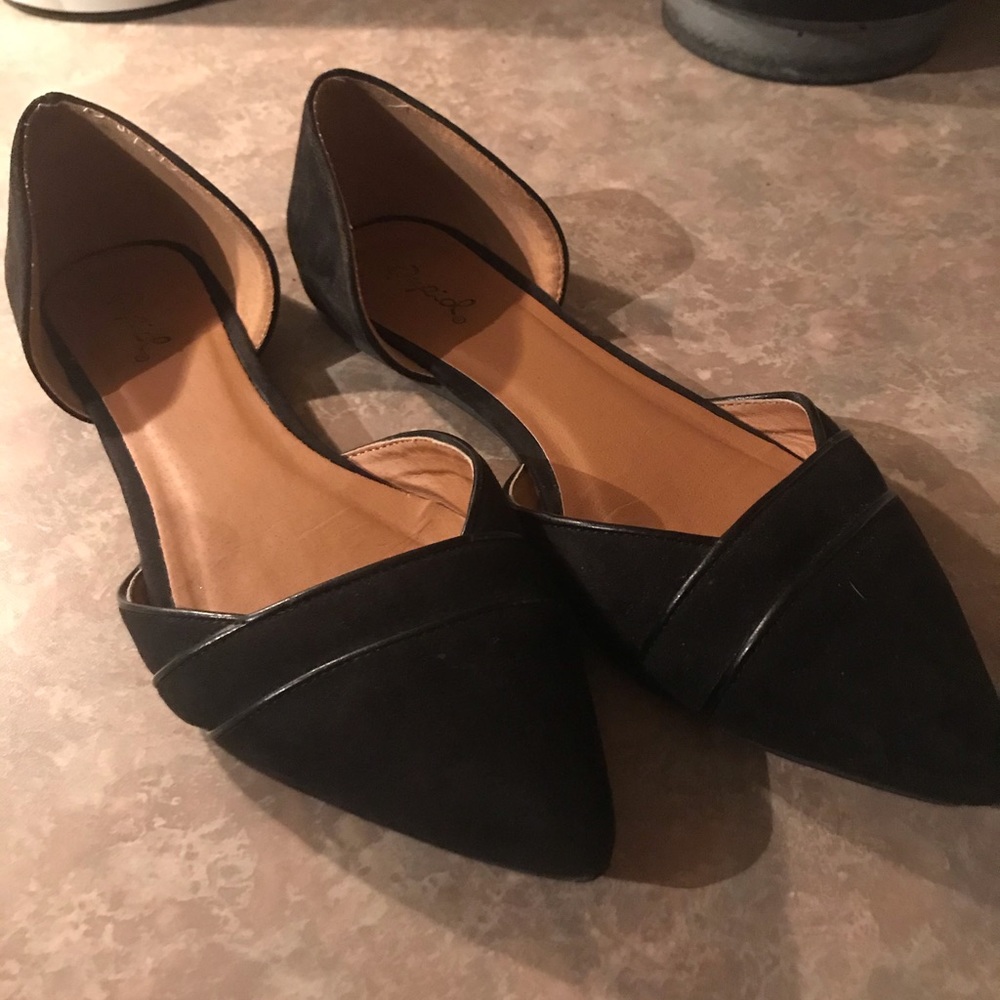 Dress shoes